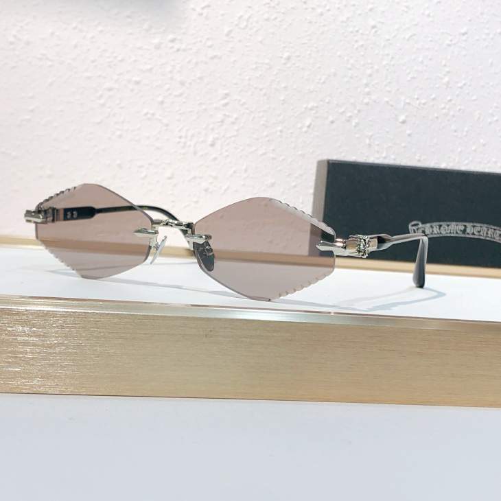 Picture of Chrome Hearts Sunglasses _SKUfw80915217fw